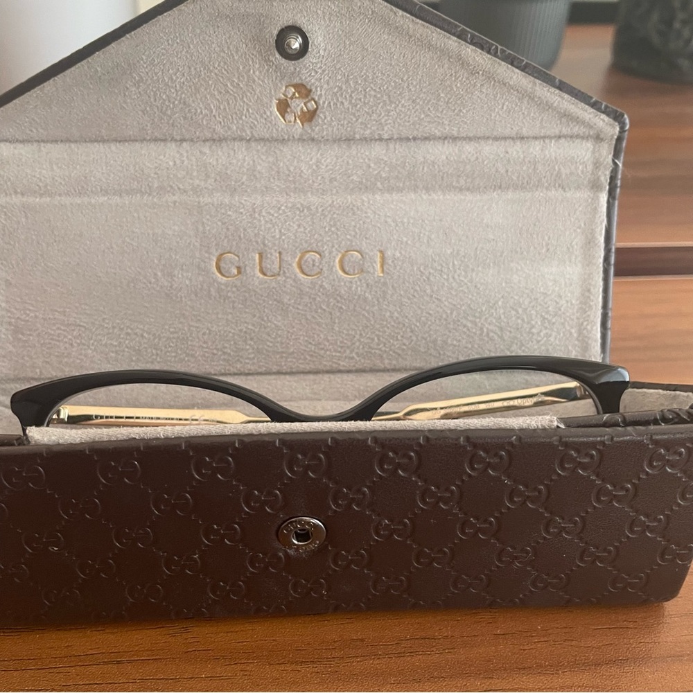 New as✨Authentic Gucci spectacles with case, cloth bag - Made in Italy 💚❤️💚 - Picture 7 of 13